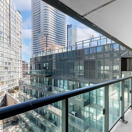 Upscale & Modern 2Bd + Den 2Ba Heart Of Downtown! Apartment Toronto Exterior photo